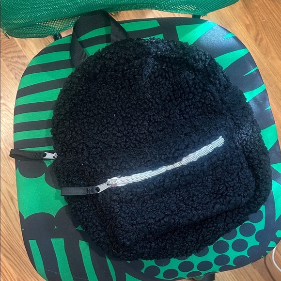 Art Class Faux Fur Sherpa Black Fuzzy Backpack Silver Front Zipper nwot - Picture 1 of 6